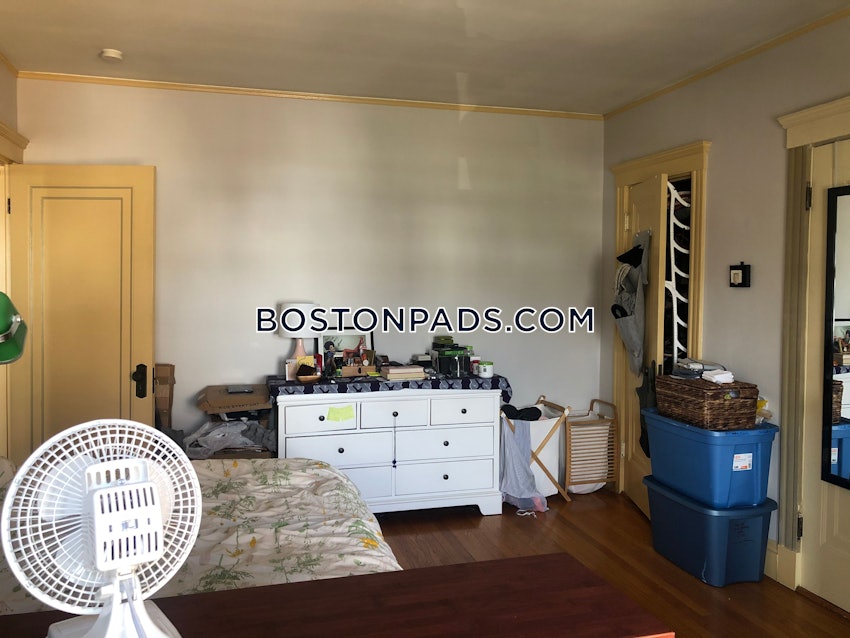 MALDEN - 1 Bed, 1 Bath - Image 15