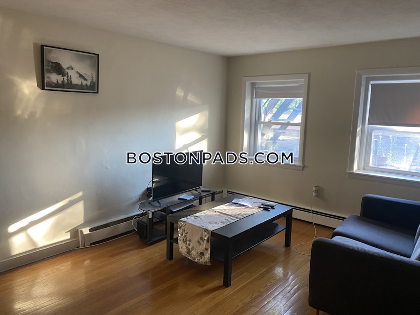 BROOKLINE - BEACONSFIELD - 2 Beds, 1 Bath - Image 10