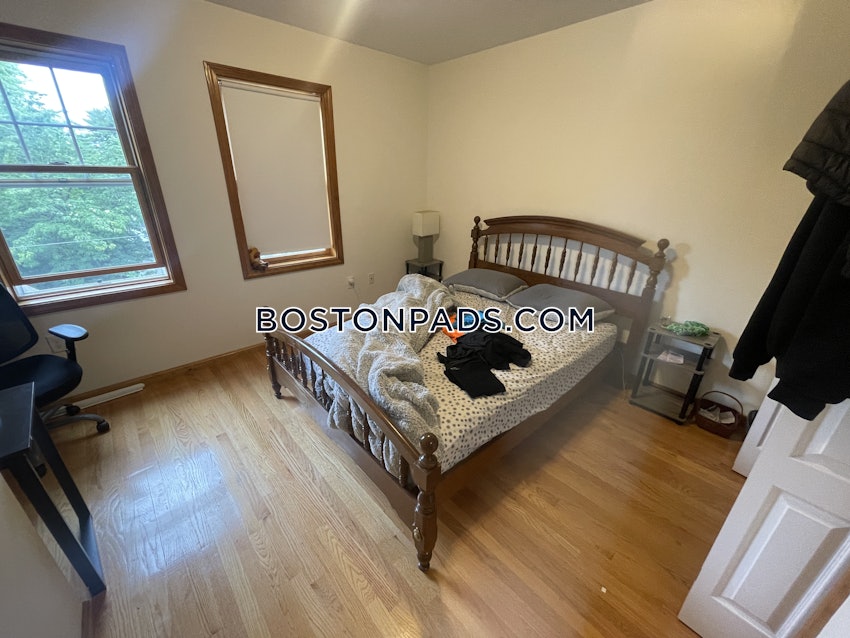 BOSTON - LOWER ALLSTON - 5 Beds, 2.5 Baths - Image 1