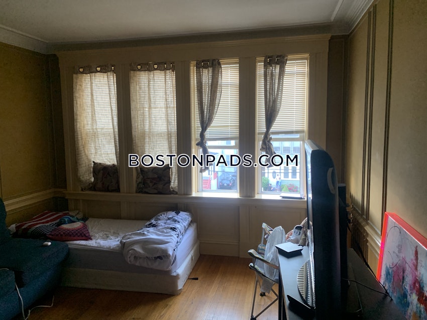 MALDEN - 1 Bed, 1 Bath - Image 21