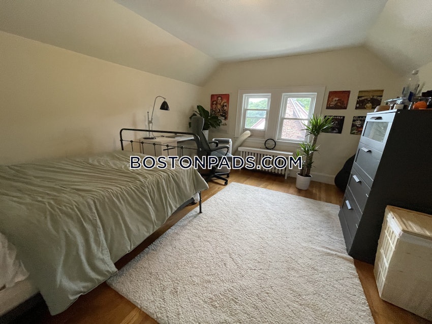 BOSTON - BRIGHTON - BOSTON COLLEGE - 4 Beds, 2.5 Baths - Image 10