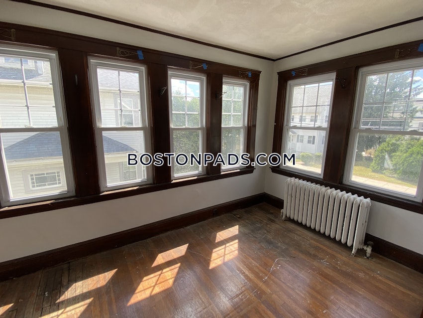 BOSTON - BRIGHTON - BOSTON COLLEGE - 3 Beds, 1 Bath - Image 9