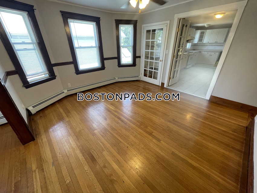 CAMBRIDGE - MT. AUBURN/BRATTLE/ FRESH POND - 2 Beds, 1.5 Baths - Image 4