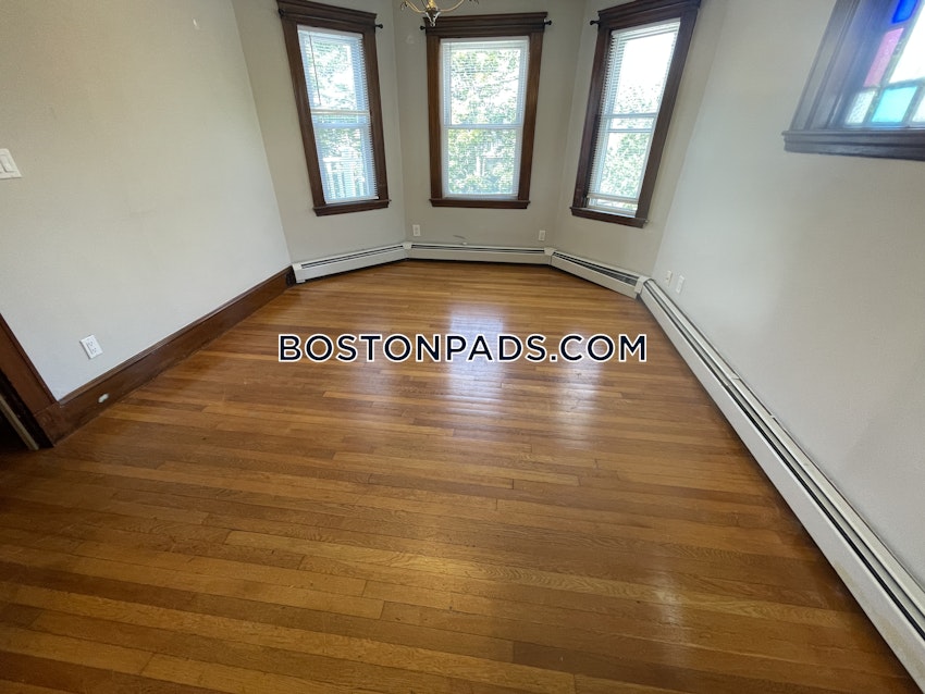 CAMBRIDGE - MT. AUBURN/BRATTLE/ FRESH POND - 2 Beds, 1.5 Baths - Image 7