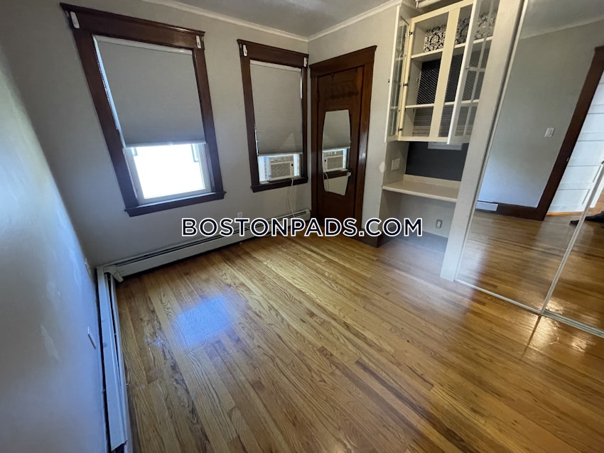 CAMBRIDGE - MT. AUBURN/BRATTLE/ FRESH POND - 2 Beds, 1.5 Baths - Image 6