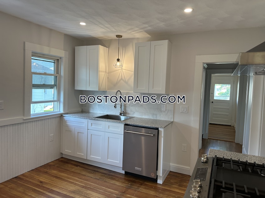 MEDFORD - TUFTS - 4 Beds, 1 Bath - Image 7