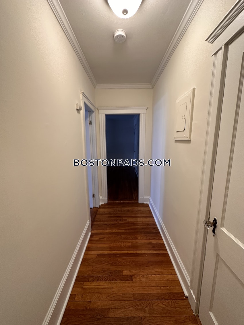 CAMBRIDGE - HARVARD SQUARE - 1 Bed, 1 Bath - Image 8