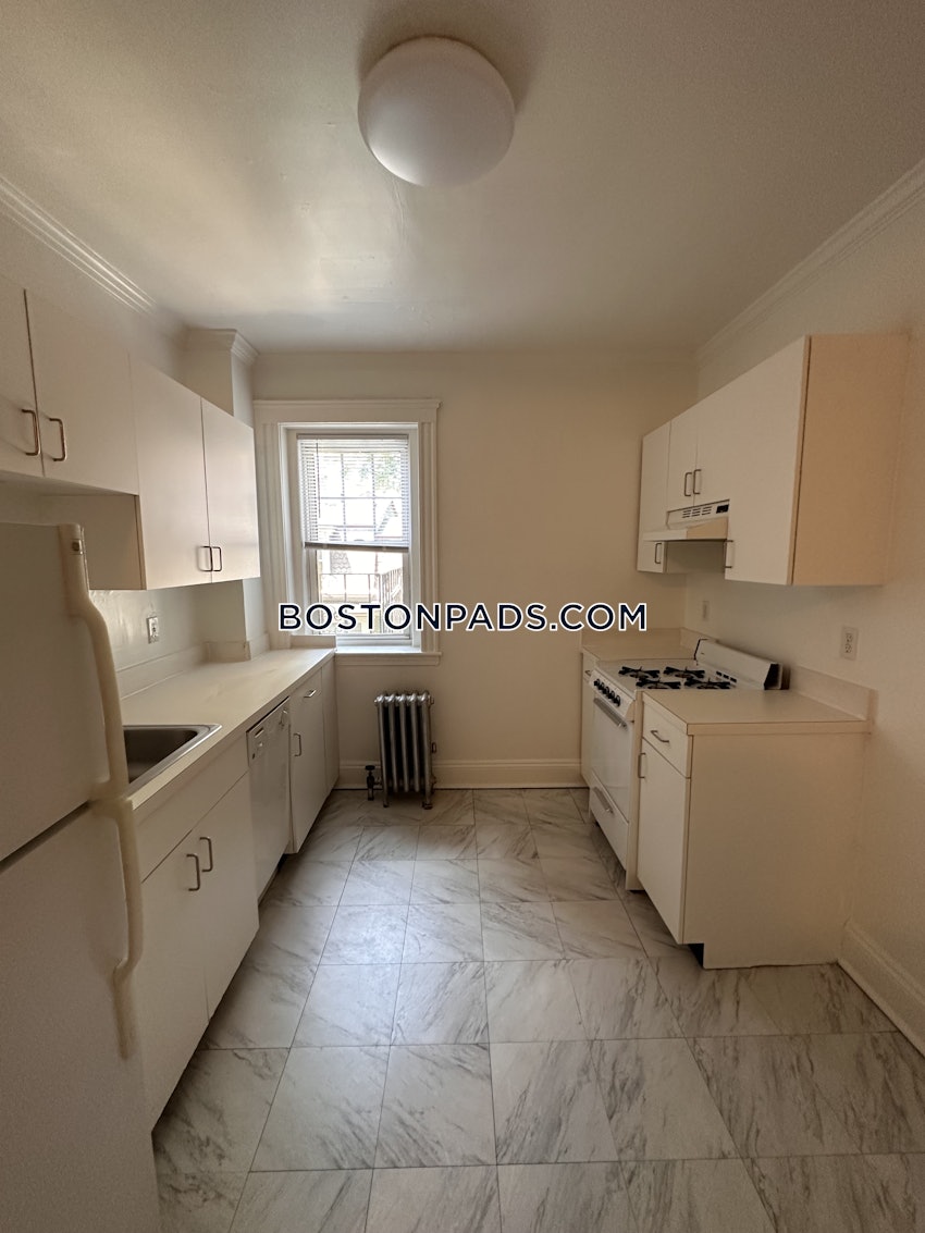 CAMBRIDGE - HARVARD SQUARE - 1 Bed, 1 Bath - Image 1