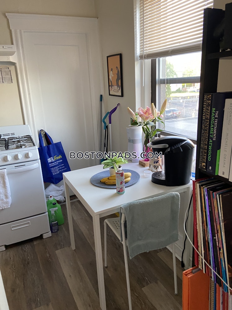 Pleasant St., Malden