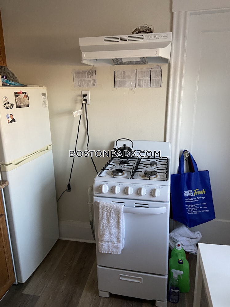 Pleasant St., Malden