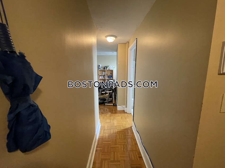 BOSTON - ALLSTON - 4 Beds, 2 Baths - Image 30