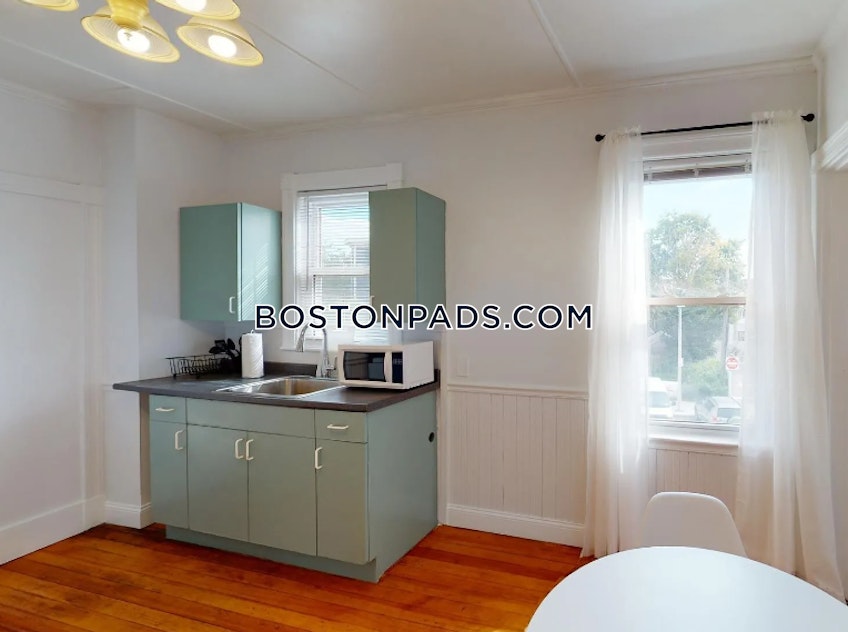 Boston - $3,600+ /month