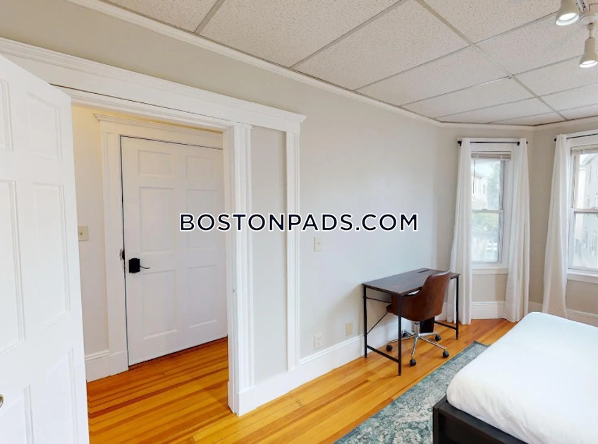 Boston - $3,600+ /month