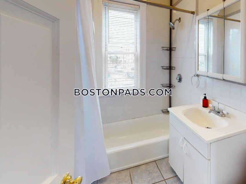 BOSTON - DORCHESTER/SOUTH BOSTON BORDER - 5 Beds, 1 Bath - Image 15