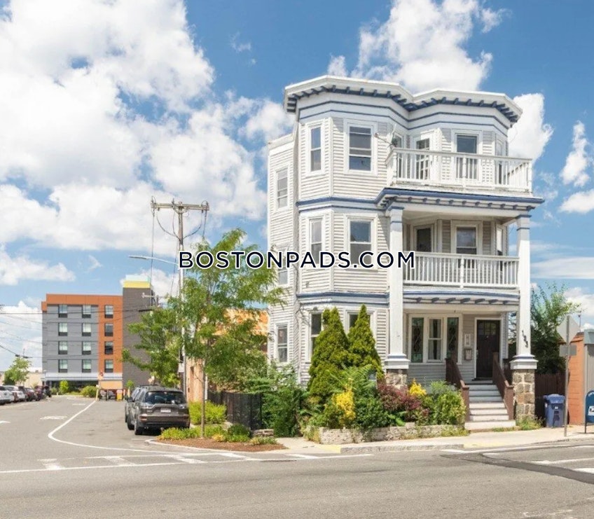 Boston - $3,600+ /month