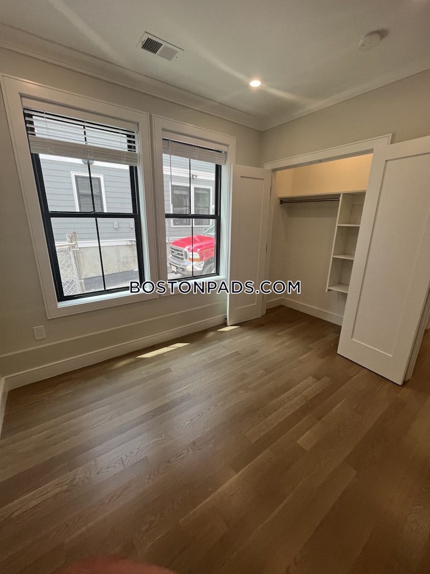 BOSTON - JAMAICA PLAIN - STONY BROOK - 4 Beds, 2 Baths - Image 9