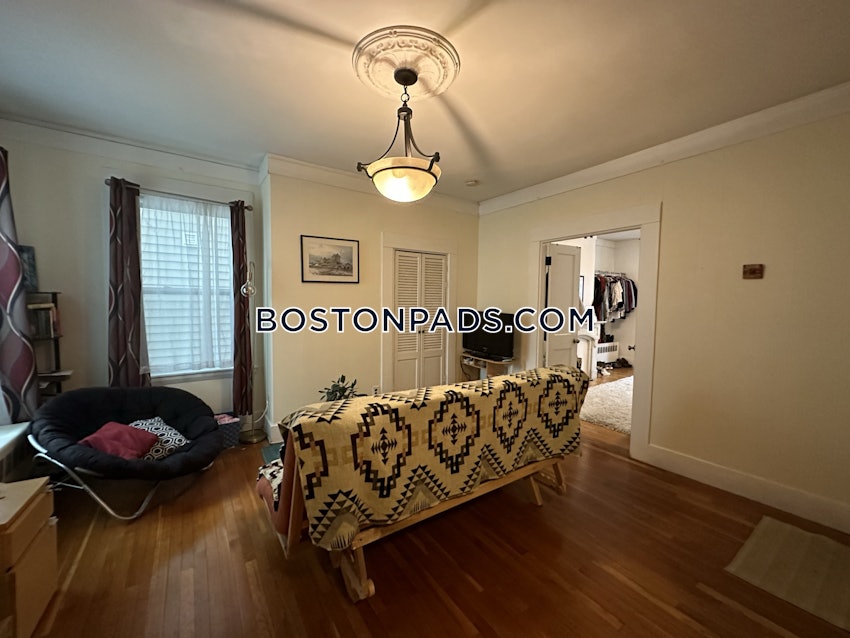 BOSTON - EAST BOSTON - EAGLE HILL - 2 Beds, 1 Bath - Image 3