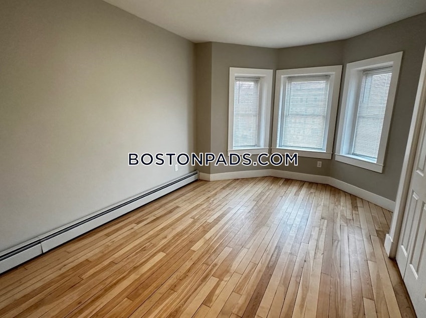 BOSTON - ALLSTON - 4 Beds, 2 Baths - Image 12