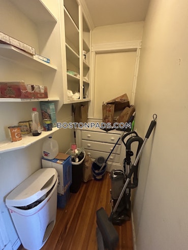 Boston - 4 Beds, 2 Baths