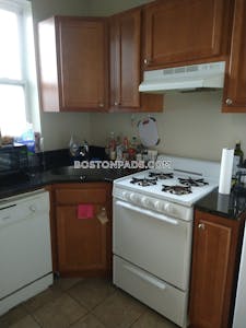 Allston 2 Bed, 1 Bath Unit Boston - $2,700 No Fee
