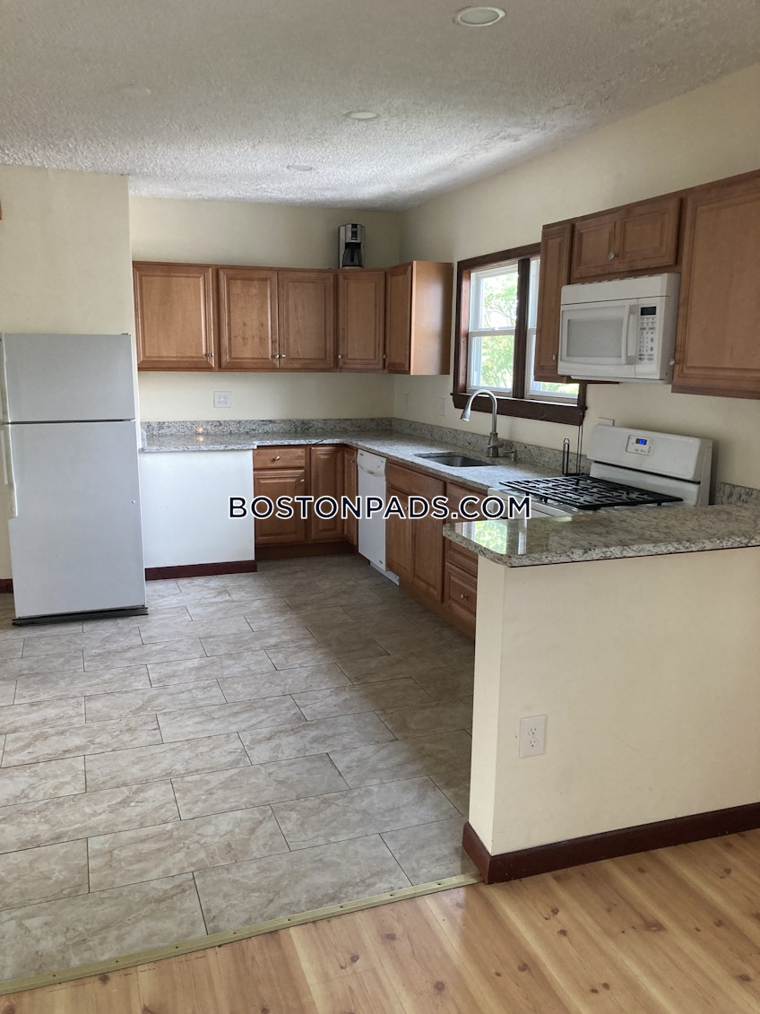 Medford - $3,900+ /month