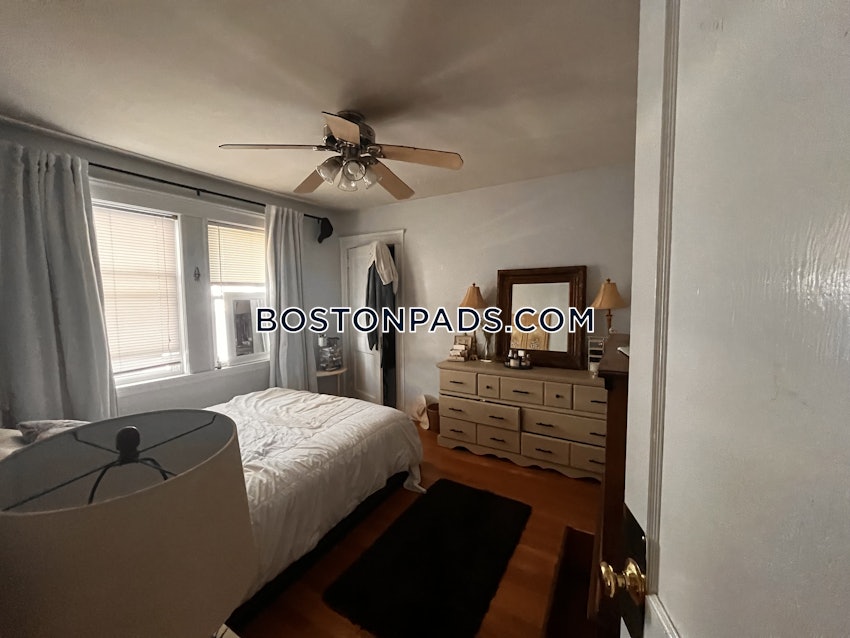 BOSTON - BRIGHTON - BOSTON COLLEGE - 3 Beds, 1 Bath - Image 3