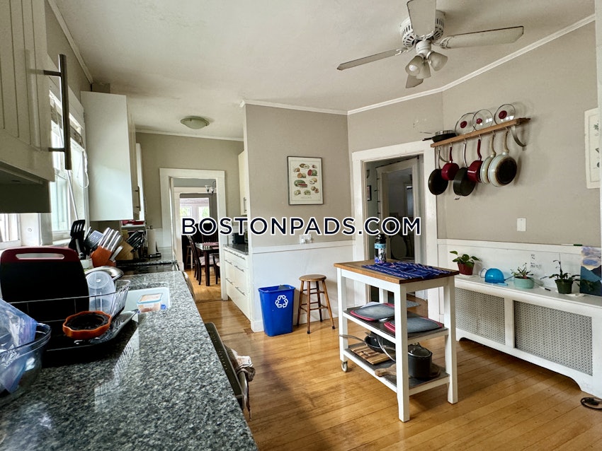 SOMERVILLE- WEST SOMERVILLE/ TEELE SQUARE - 3 Beds, 1 Bath - Image 3