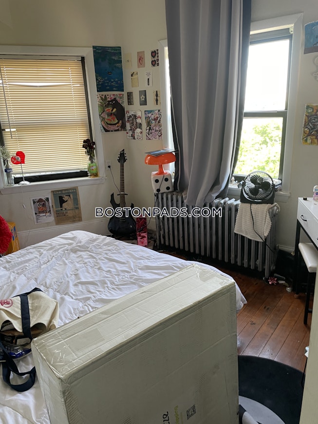 Boston - $4,800+ /mo