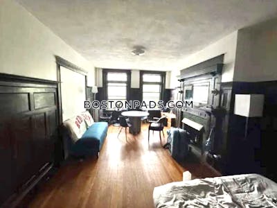 Brookline 4 Beds 2 Baths  Cleveland Circle - $4,400 No Fee