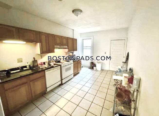 Brookline - $4,400+ /mo