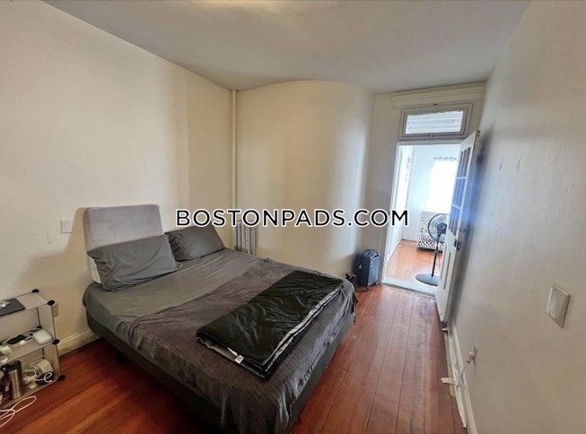 Brookline - $4,400+ /mo
