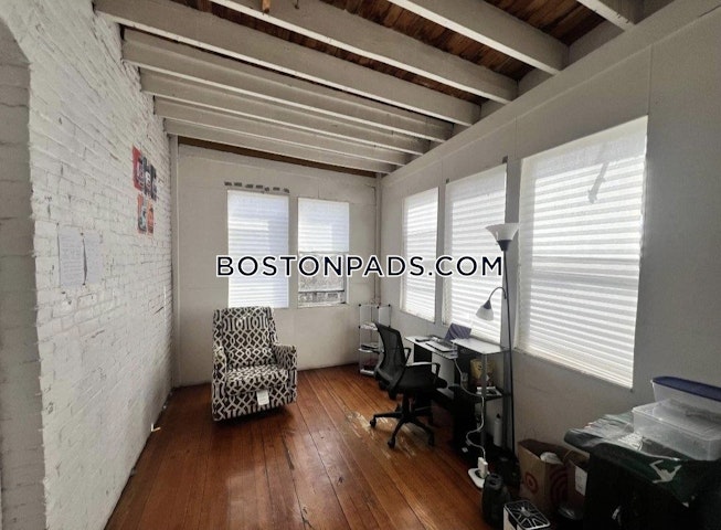 Brookline - $4,400+ /mo