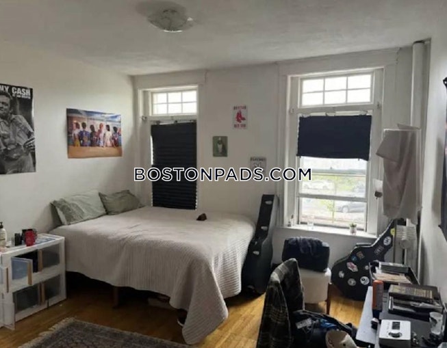Brookline - $4,400+ /mo