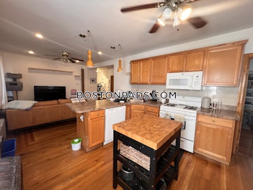 Boston - 3 Beds, 2 Baths