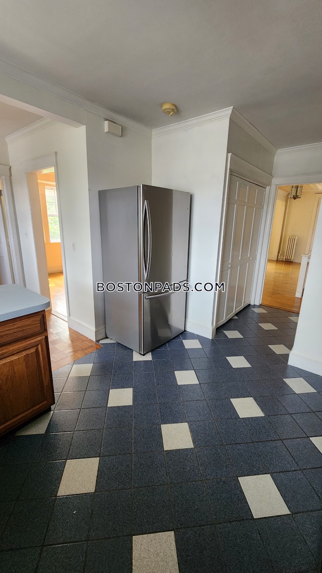 Brookline - $4,300+ /mo