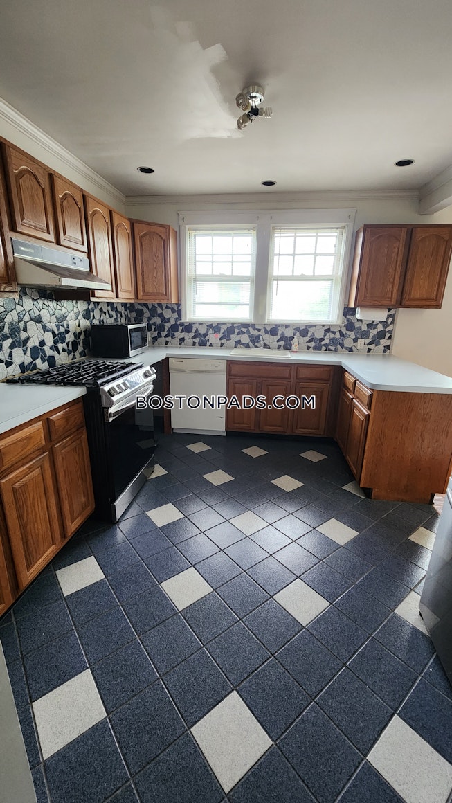 Brookline - $4,300+ /mo