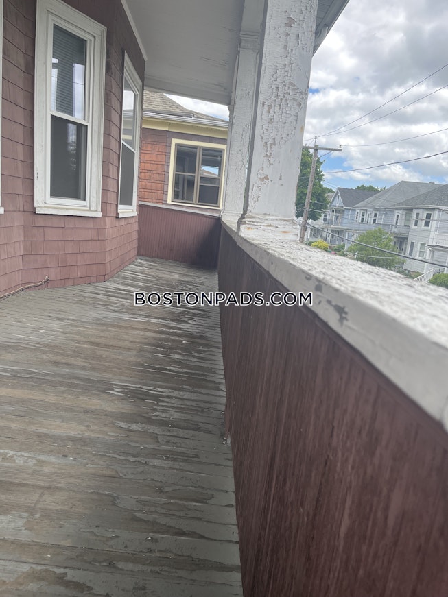 Medford - $4,400+ /mo