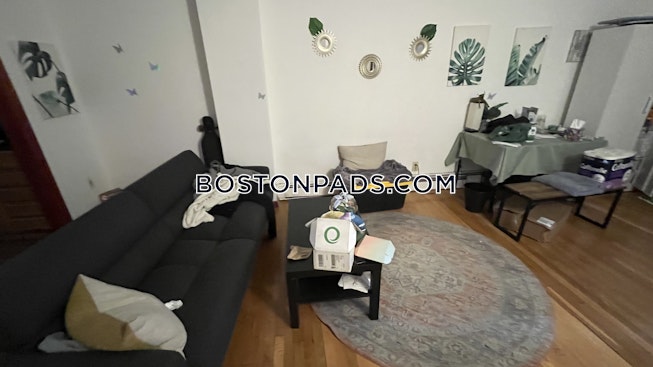 Boston - $3,200+ /mo