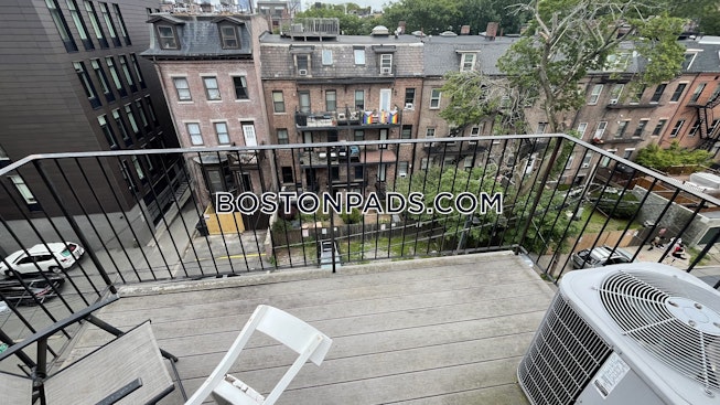 Boston - $4,000+ /mo