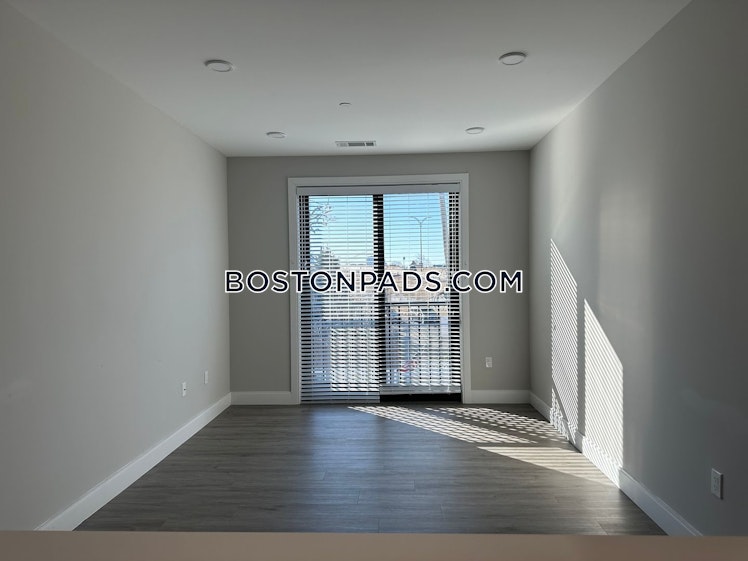 Saratoga St., Boston