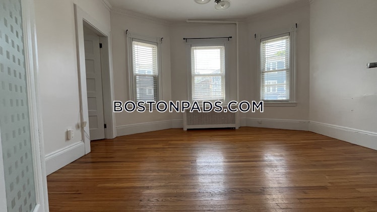 Savin Hill Ave., Boston