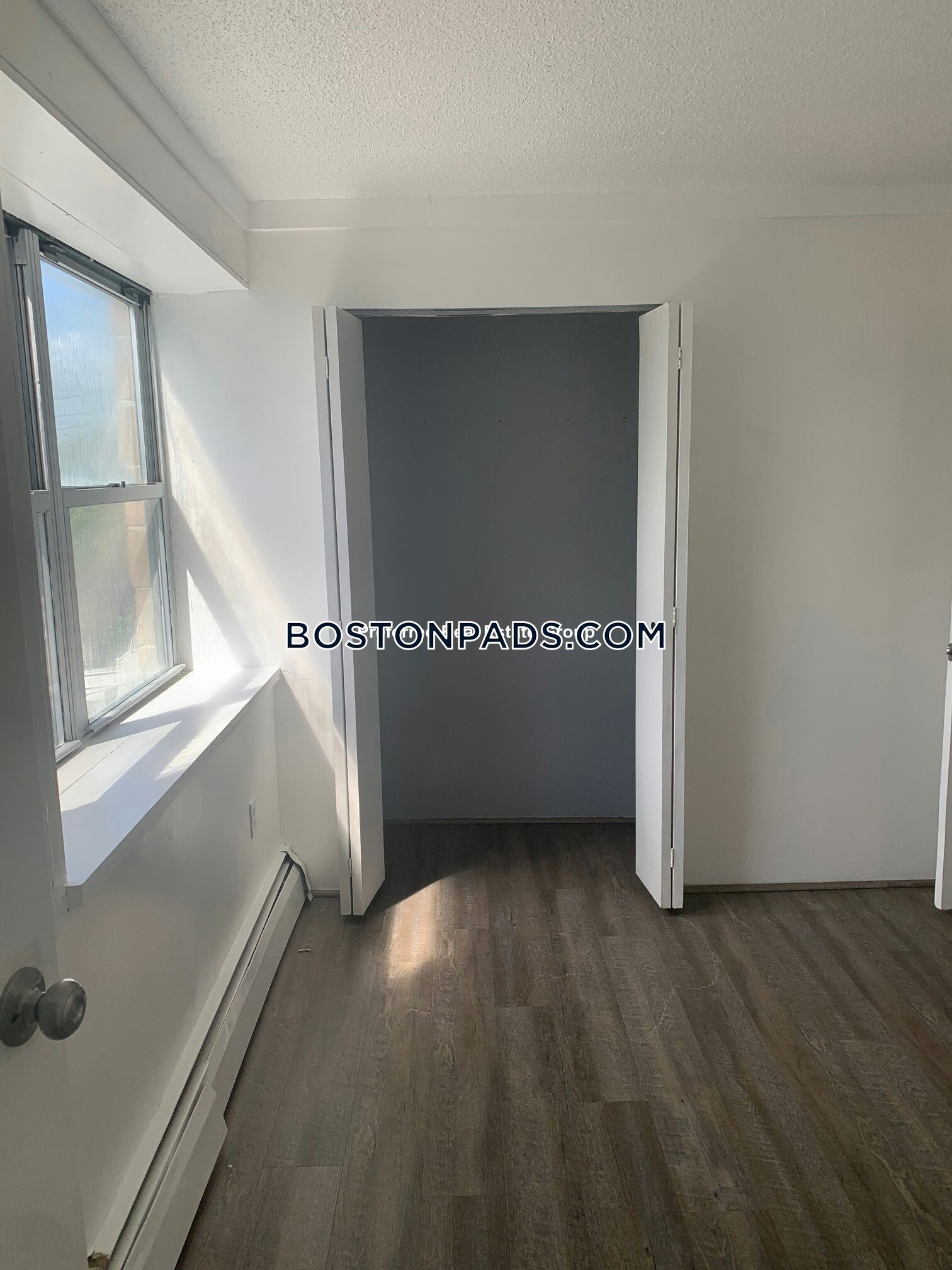 Blue Hill Avenue - Dorchester, Boston, MA - 3 Beds, 1 Bath - $3,300 - ID#8008993