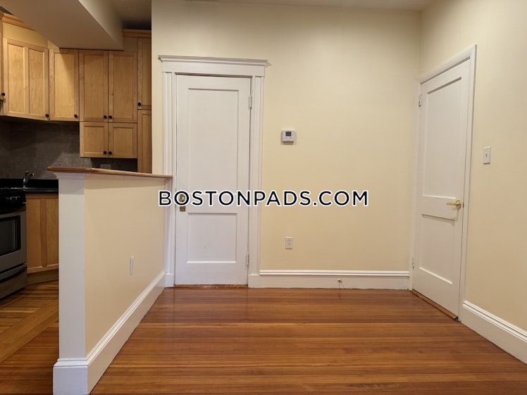 Winthrop Rd., Brookline