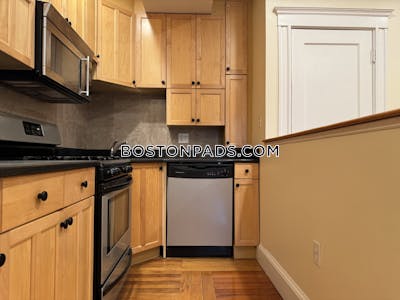 Brookline 3 Beds 2 Baths  Washington Square - $3,000 No Fee