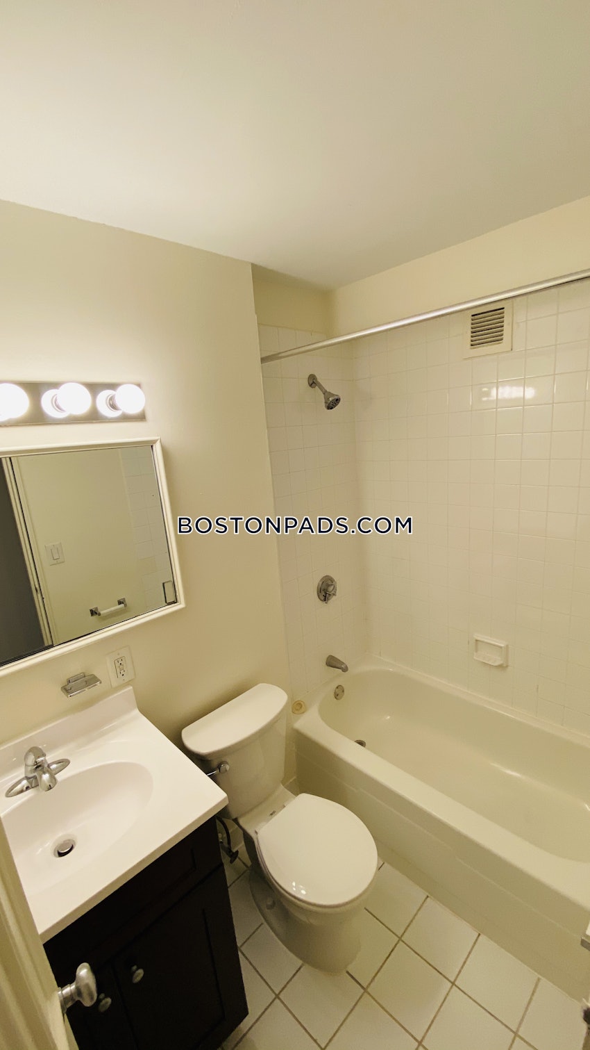 BROOKLINE- BOSTON UNIVERSITY - 3 Beds, 1.5 Baths - Image 29