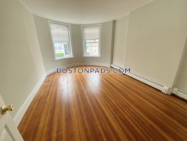 Boston - 4 Beds, 2 Baths