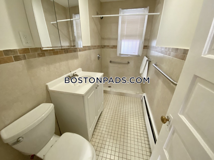 BOSTON - BRIGHTON - CLEVELAND CIRCLE - 4 Beds, 2 Baths - Image 16