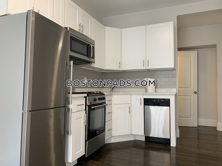 BOSTON - BACK BAY - 3 Beds, 1 Bath - Image 2