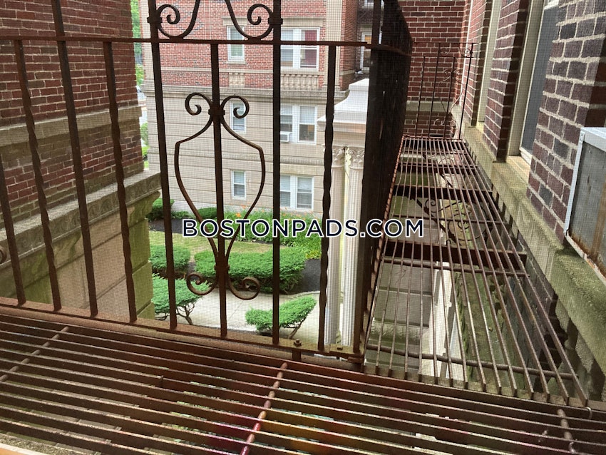 BOSTON - BRIGHTON - CLEVELAND CIRCLE - 1 Bed, 1 Bath - Image 12