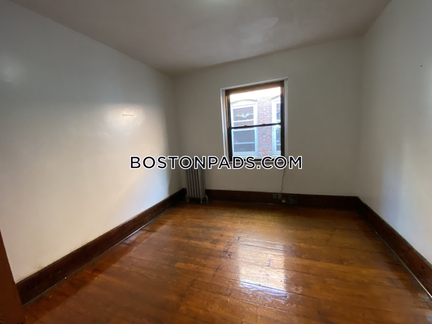 BOSTON - FORT HILL - 4 Beds, 1 Bath - Image 7